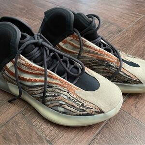 adidas Men's Athletic Shoes in Black and Tan Yeezy Basketball
